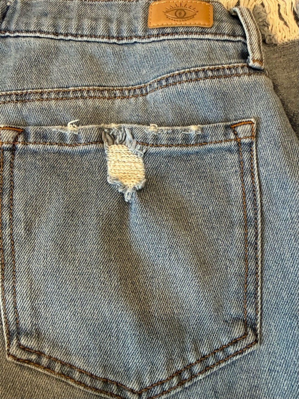 Sofia Jeans Beatrix Relaxed Boyfriend Jeans Distressed Size 8 Light Wash - Picture 7 of 7